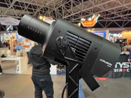 <IBC 2025>프로포토, 풀컬러 LED 조명'L600C ' 및 'Pro Fresnel Zoom' <IBC 2025>프로포토, 풀컬러 LED 조명'L600C ' 및 'Pro Fresnel Zoom' - 사진 1